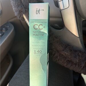It Cosmetics CC+ Natural matte foundation Shade Tan